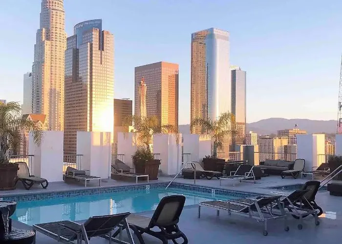 Huge Downtown La Loft With Rooftop Pool & Jacuzzi